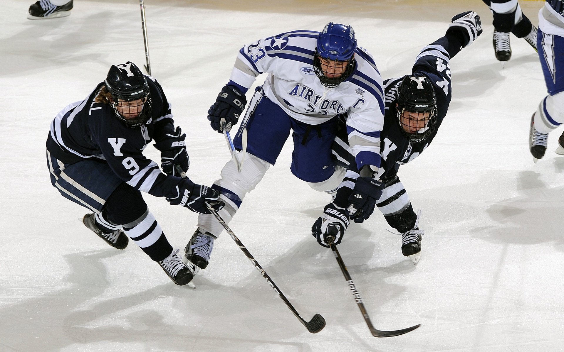 跨国篮球盛宴，独行侠对阵北京队，库里独砍52分引爆全场